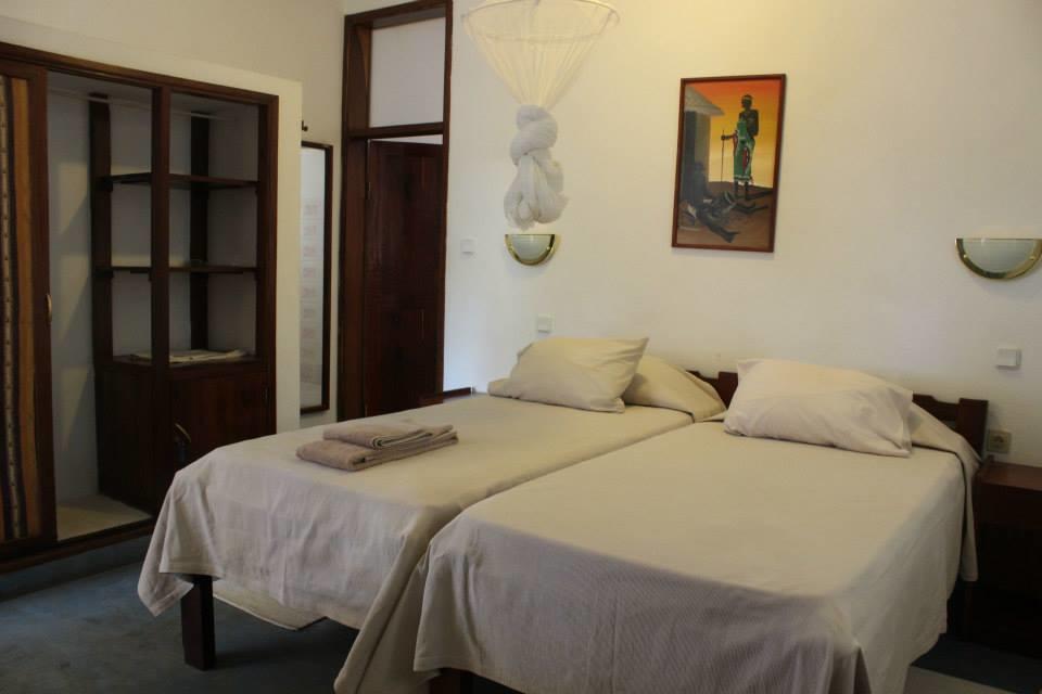 Pensao Residencial Reggio Emilia Pemba Bagian luar foto